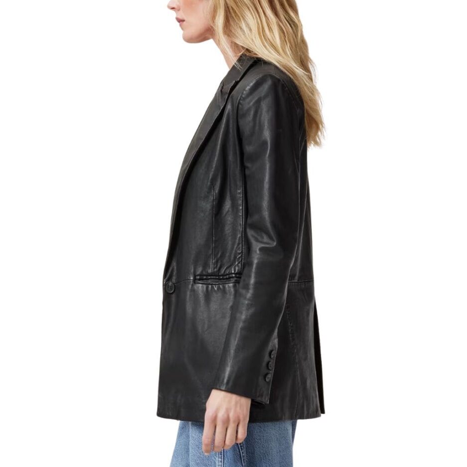Women Single Breasted Black Leather Blazer with long sleeves